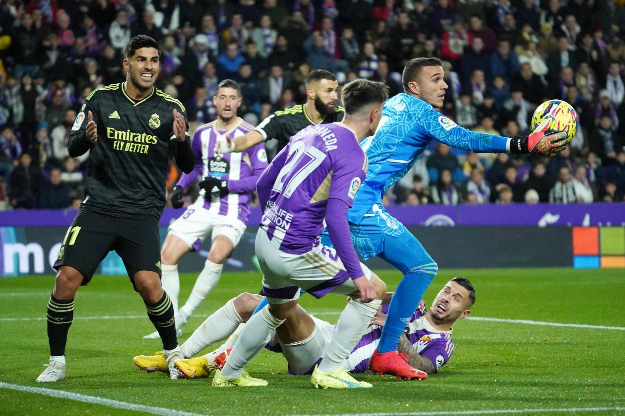 巴拉多利德取得胜利,豪取联赛第二位球员